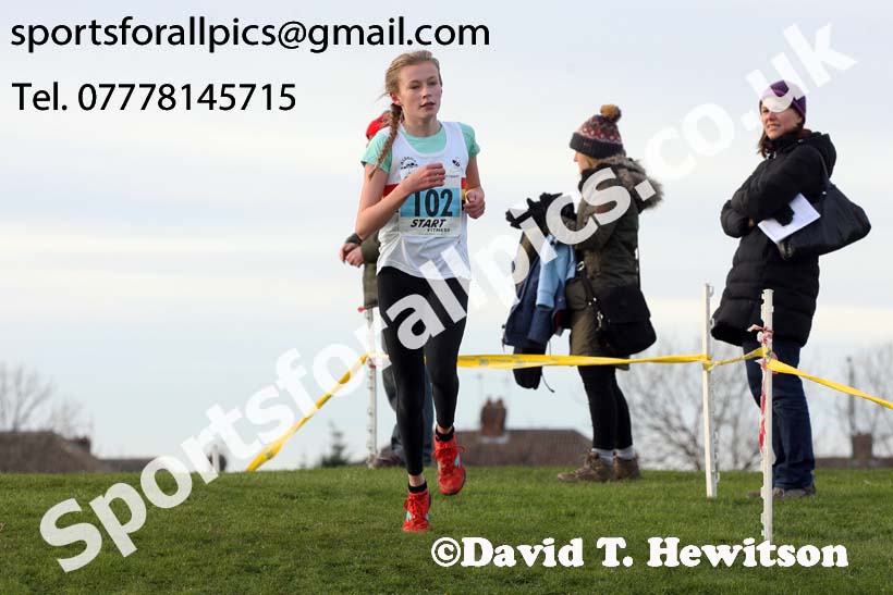 Girls under-13 North Eastern Cross Country, Redcar. Photo:  David T. Hewitson/Sports for All Pics